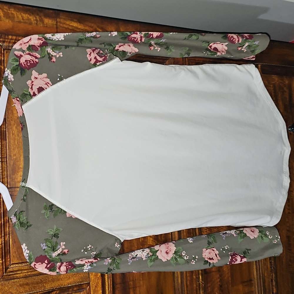 Rue 21 Womens Sz XS Floral Top. - Picture 5 of 5